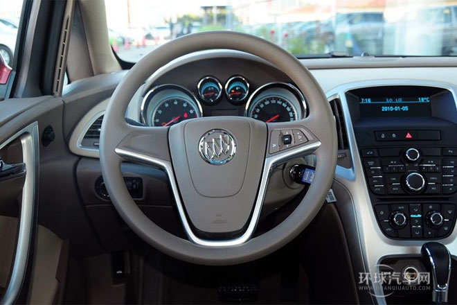 2013款 1.6L 自動 時尚型