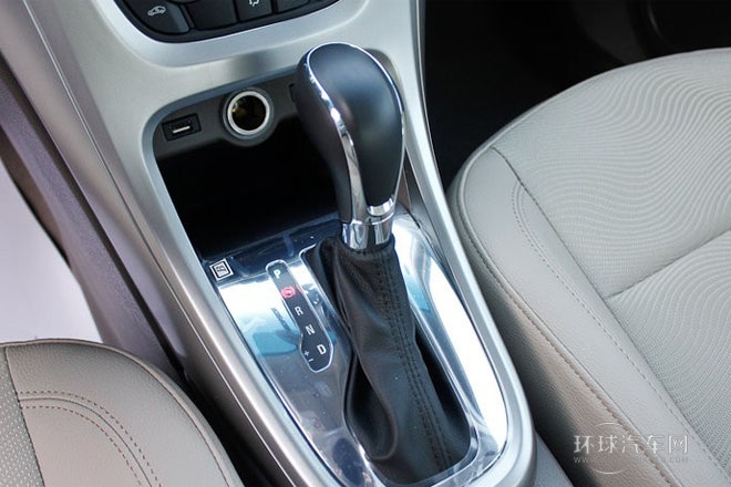 2013款 1.6L 自動(dòng) 舒適版