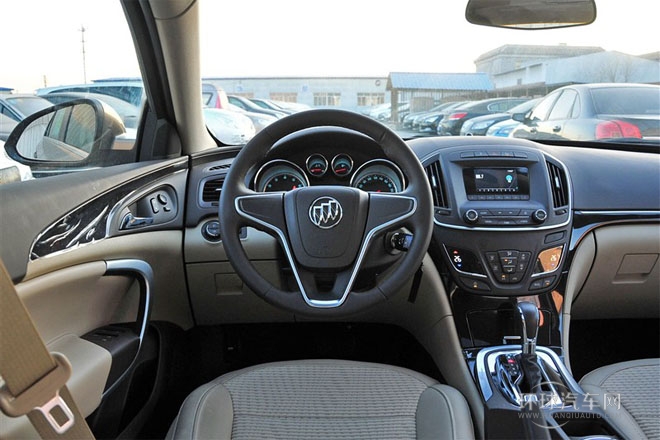 2014款 2.0L 自動 領先時尚型