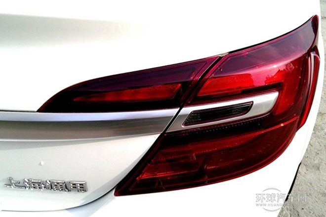 2014款 GS 2.0T 自動 燃情運(yùn)動版