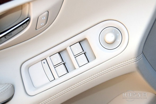 2013款 2.0T SIDI 技術型