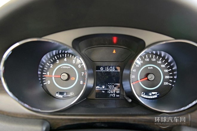 2014款 1.5L 手動(dòng)尊逸型