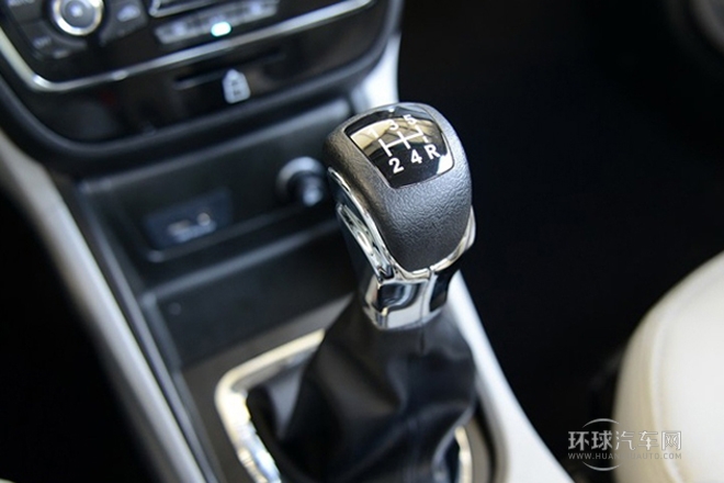 2014款 1.5L 手動尊逸型