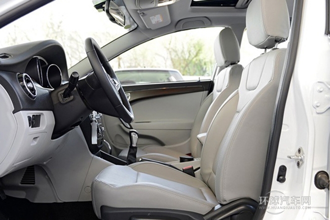 2014款 1.5L 手動尊逸型