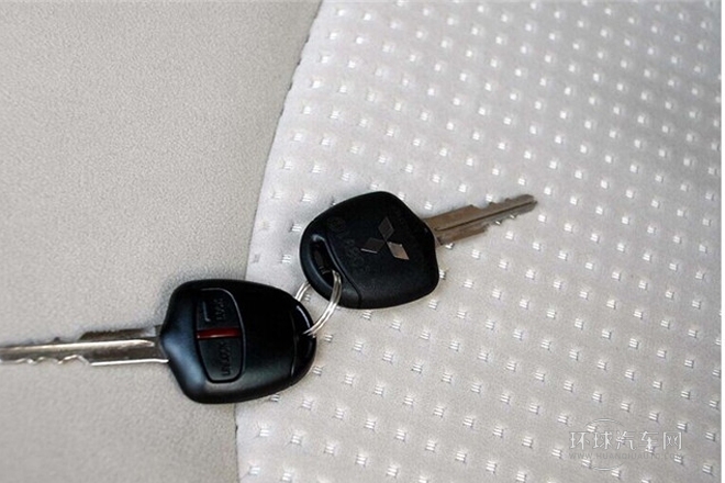 2009款 2.4 七座舒適版