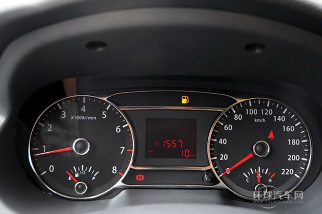 2013款 1.5L 手動(dòng)豪華型