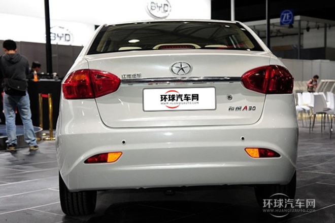 2013款 1.5L 手動(dòng)尊貴型