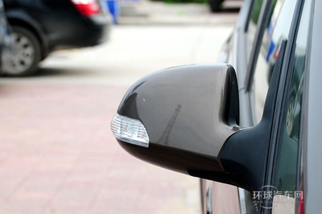 2013款 1.5L MT豪華型