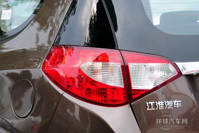 2013款 1.5L MT豪華型