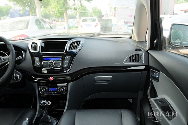 2013款 1.5L MT豪華型