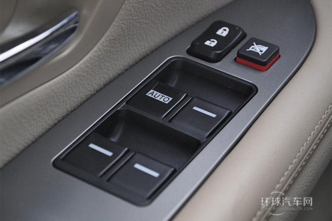 2013款 勁悅版 2.4L 自動尊榮型