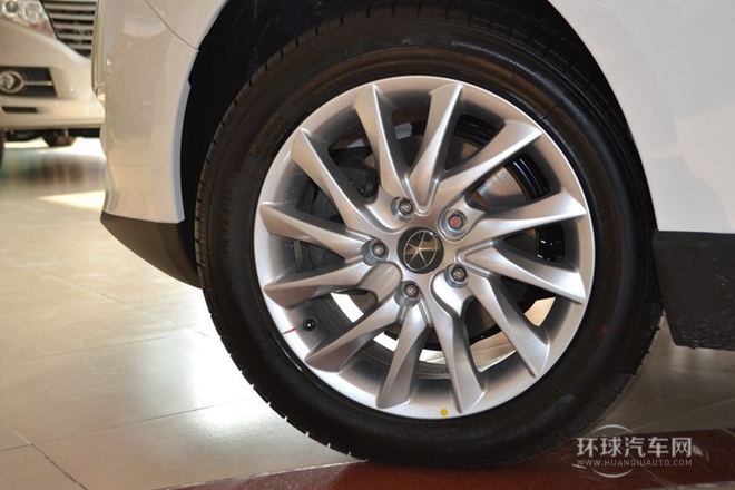 2013款 1.8L AT豪華型