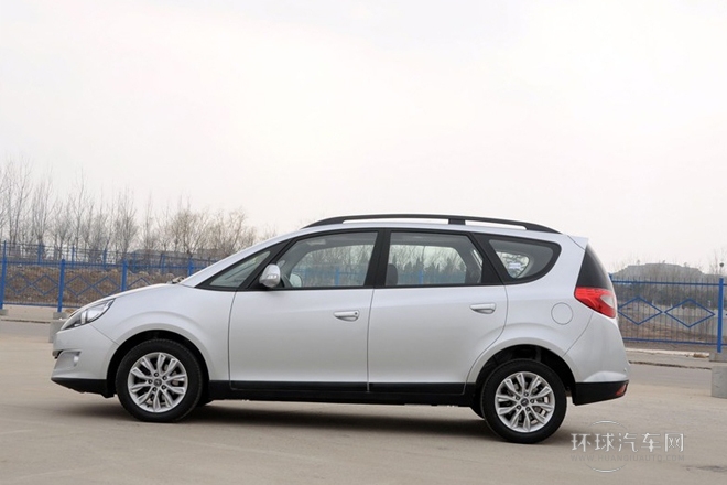 2013款 1.8L MT豪華型