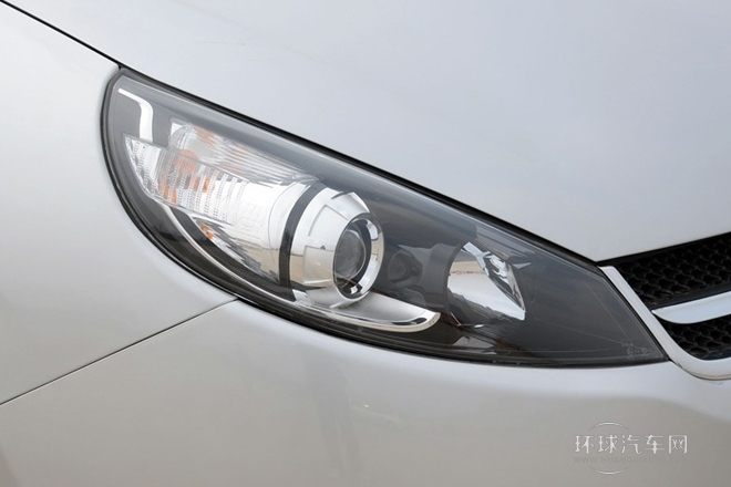 2013款 1.8L MT豪華型