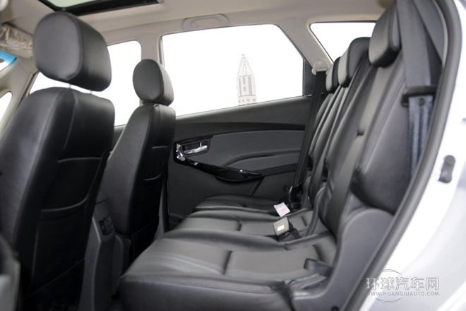 2013款 1.8L MT豪華型