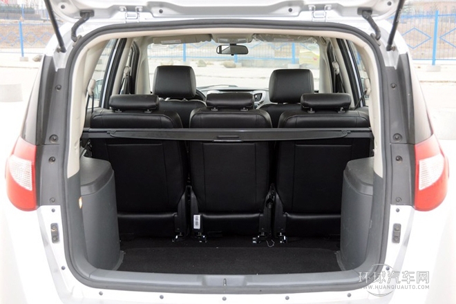 2013款 1.8L MT豪華型