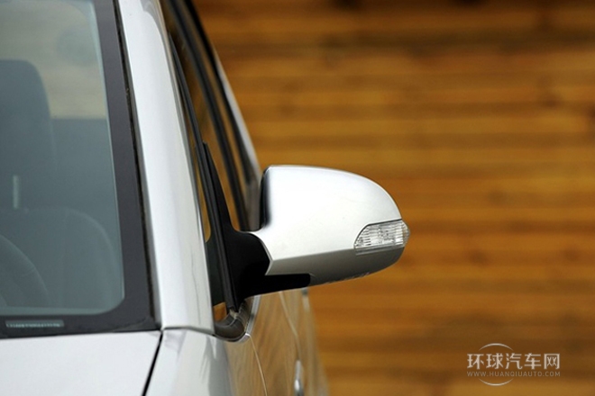 2013款 1.8L MT尊貴型