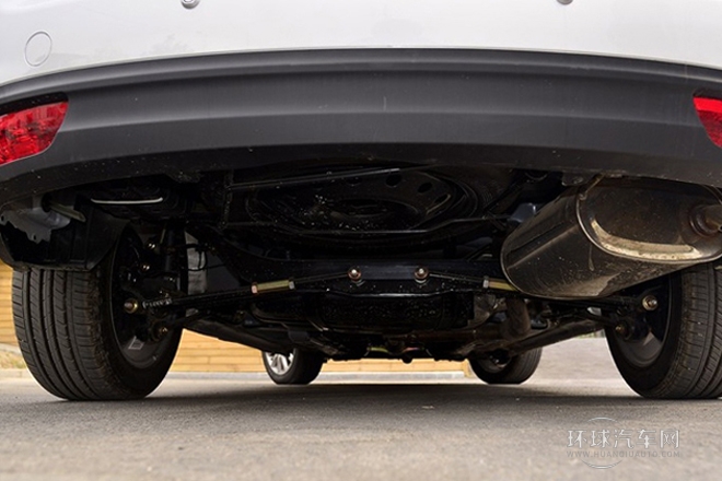 2013款 1.8L MT尊貴型