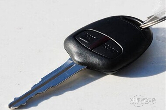 2013款 2.0L 兩驅運動導航版 5座