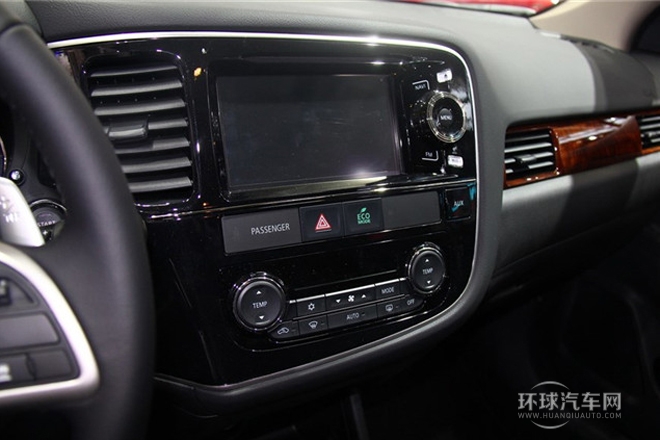 2013款 2.0L 兩驅運動導航版 5座