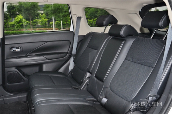 2013款 2.0L 四驅都市導航版 5座