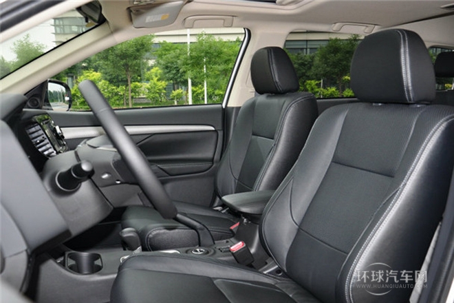 2013款 2.0L 四驅都市導航版 5座