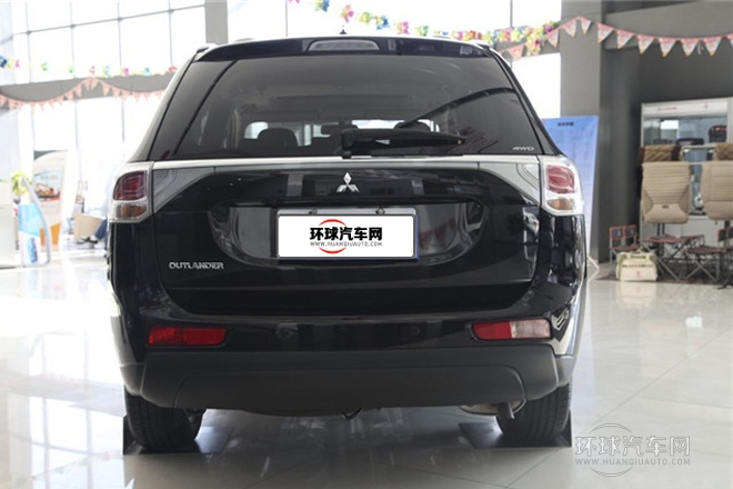 2013款 2.4L 四驅(qū)豪華導(dǎo)航版 5座