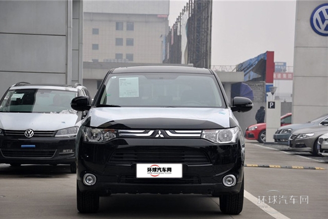 2013款 2.4L 四驅豪華導航版 5座