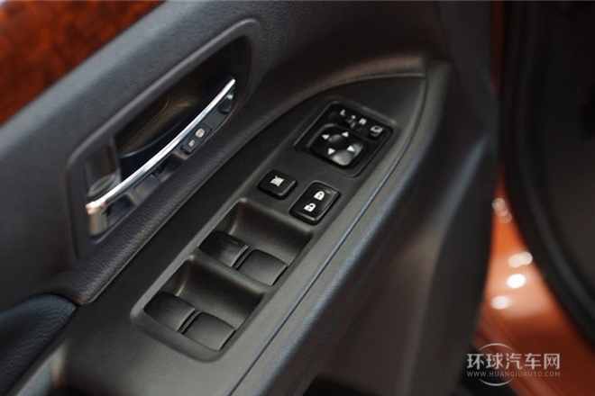 2013款 2.4L 四驅豪華導航版 7座