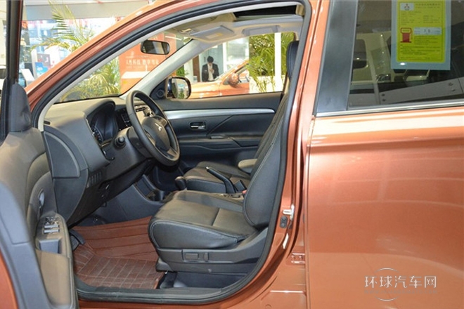 2013款 2.4L 四驅豪華導航版 7座