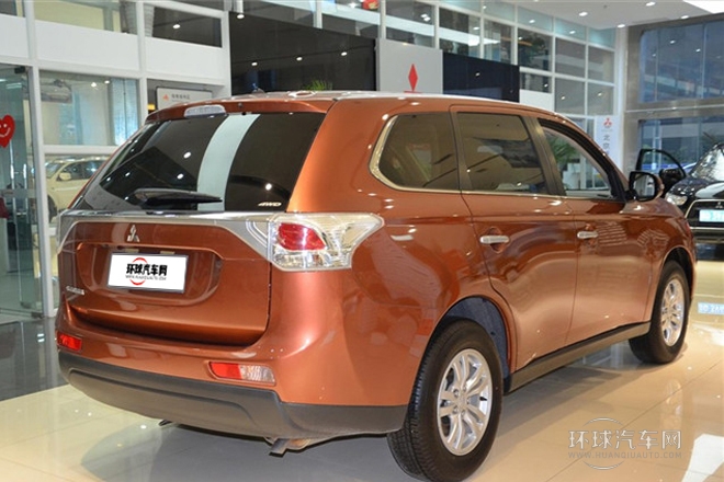 2013款 2.4L 四驅豪華導航版 7座