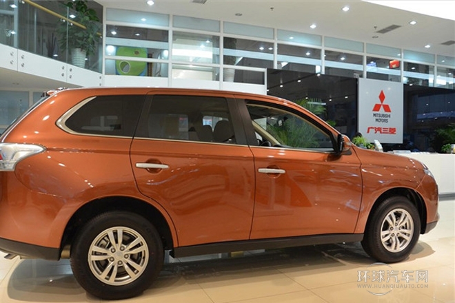 2013款 2.4L 四驅豪華導航版 7座