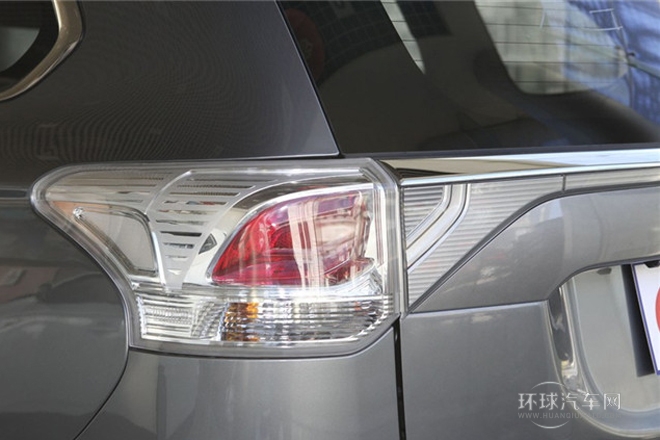 2013款 2.4L 四驅精英GT版 7座