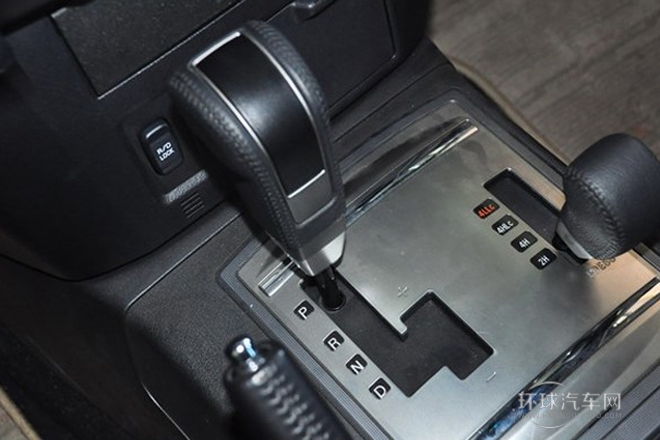 2012款 3.8L 三門炫酷版