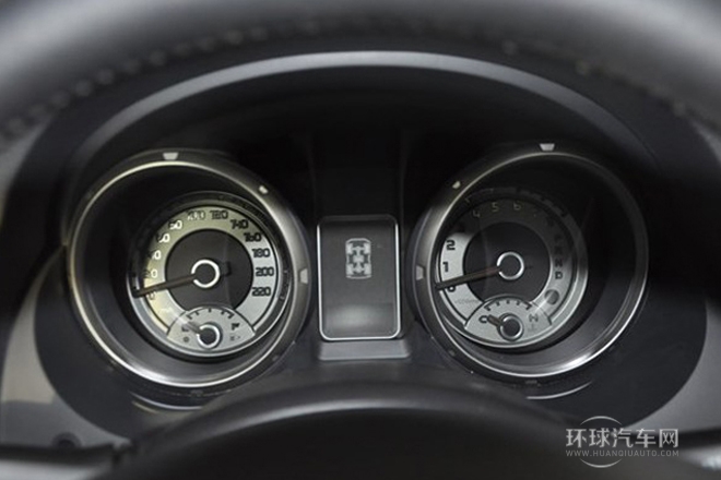 2012款 3.0L 豪華手動版