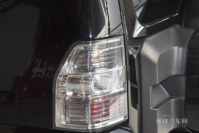 2012款 3.0L 豪華手動版