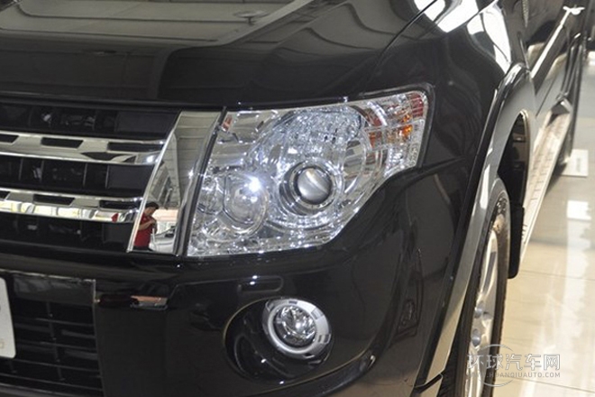 2012款 3.0L 豪華手動版