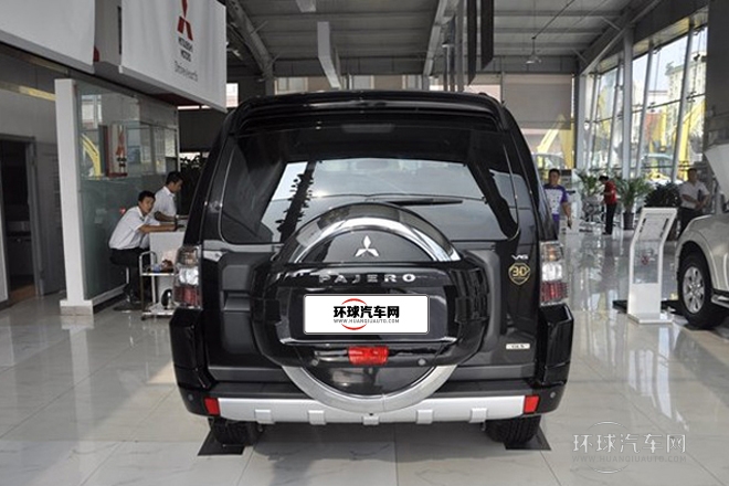 2012款 3.0L 豪華手動版