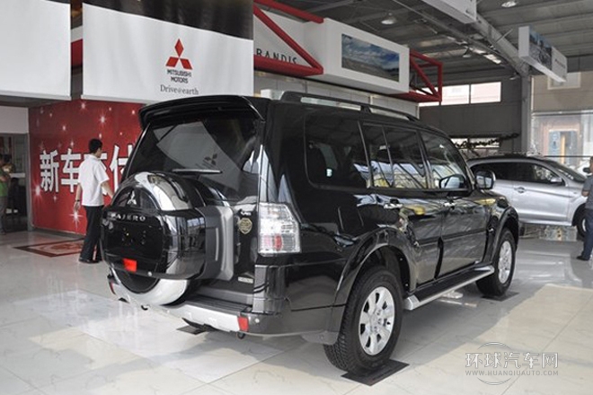 2012款 3.0L 豪華手動版