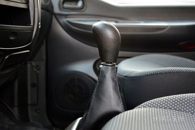 2011款 2.0L穿梭 汽油舒適版