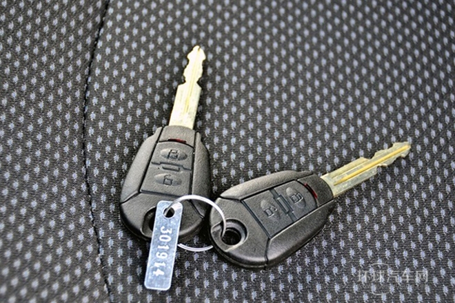 2011款 2.0L穿梭 汽油舒適版