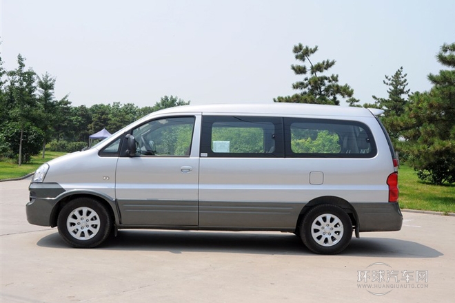 2011款 2.0L政采版 手動豪華型