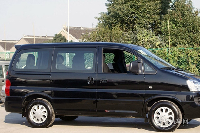 2011款 2.0T祥和 汽油標(biāo)準(zhǔn)版