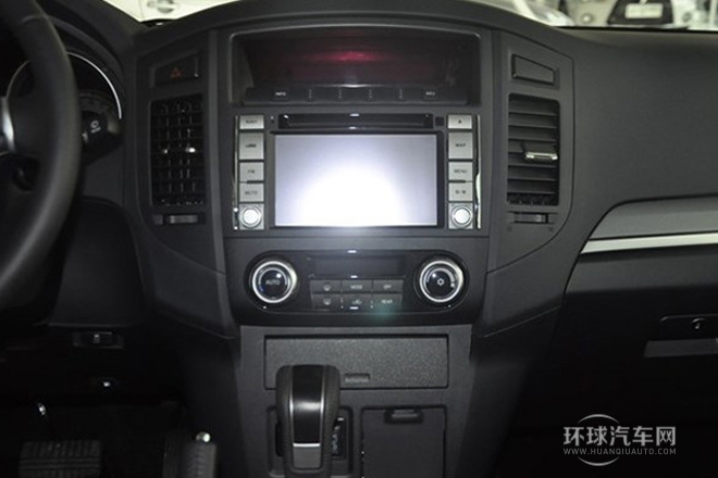 2012款 3.8L 尊貴版