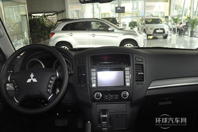 2012款 3.8L 尊貴版