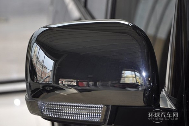 2012款 3.8L 尊貴版