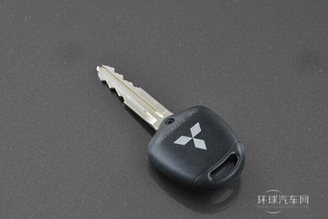 2012款 3.8L 旗艦版