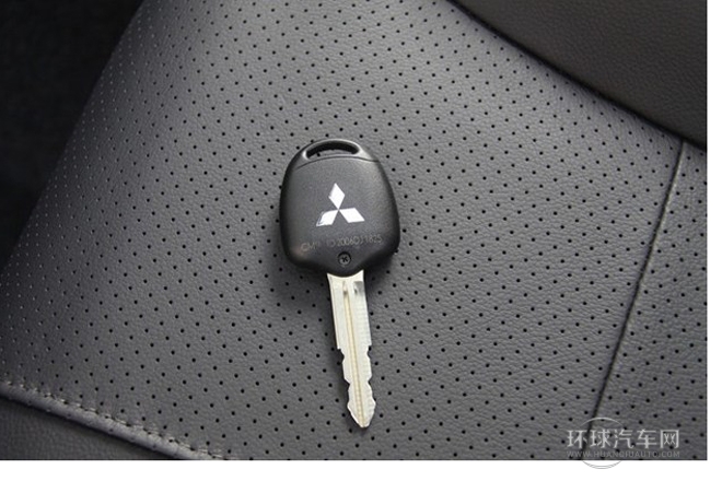 2011款 3.0L 運(yùn)動(dòng)導(dǎo)航版