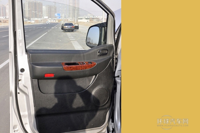 2011款 2.0T祥和 汽油豪華版