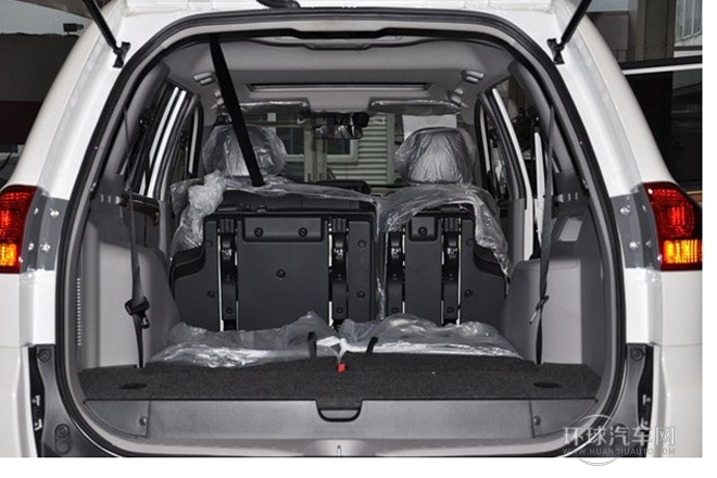 2011款 3.0L 運動導(dǎo)航版